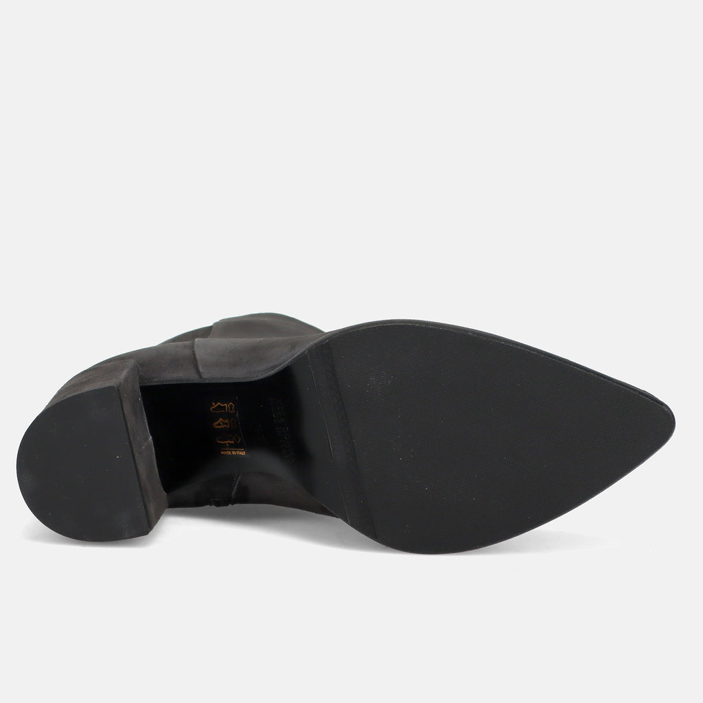 AI22---silvia rossini---SR520GDARK GREY_4_P