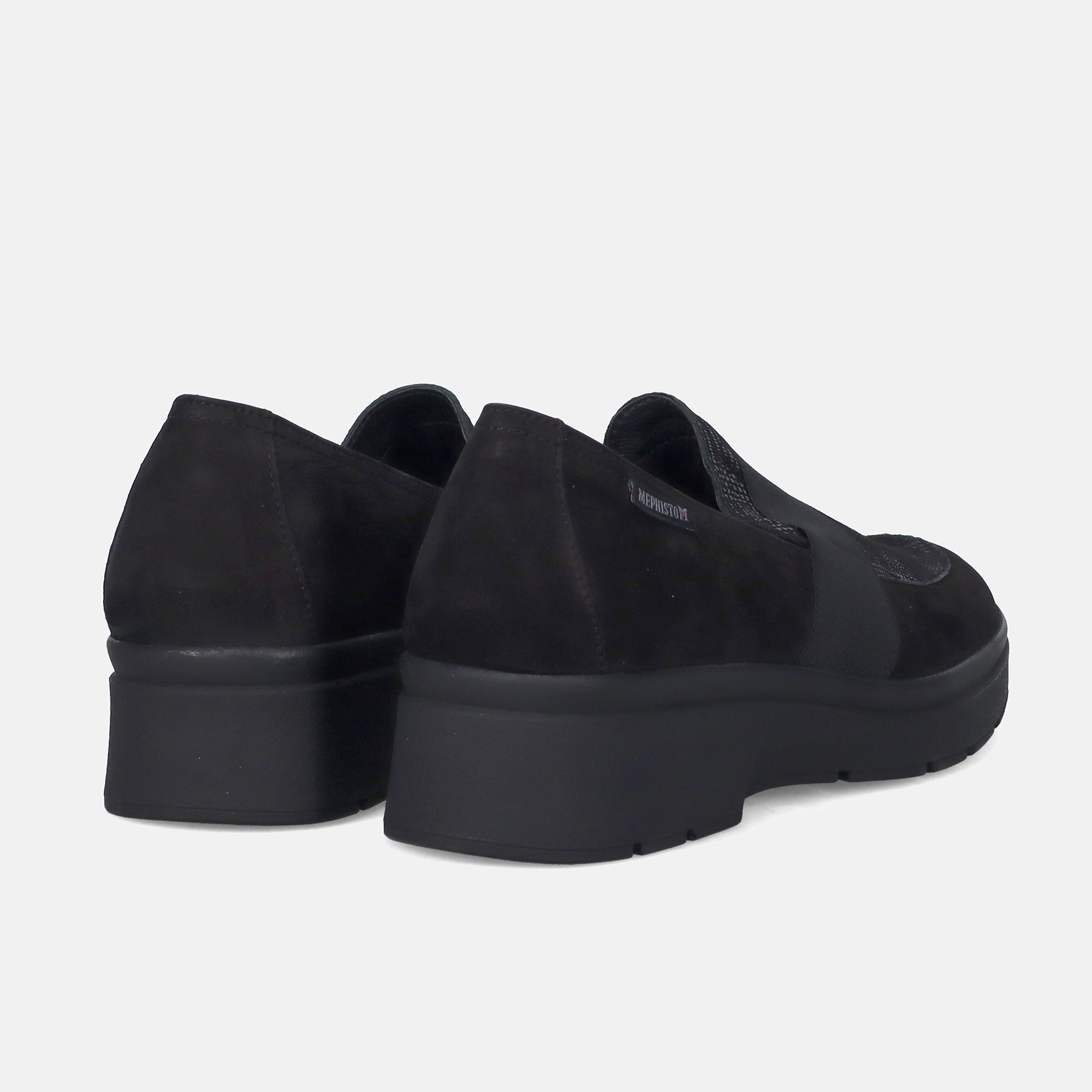 AI23---mephisto---P5143288DEBBY BUCKSOFT_3_P