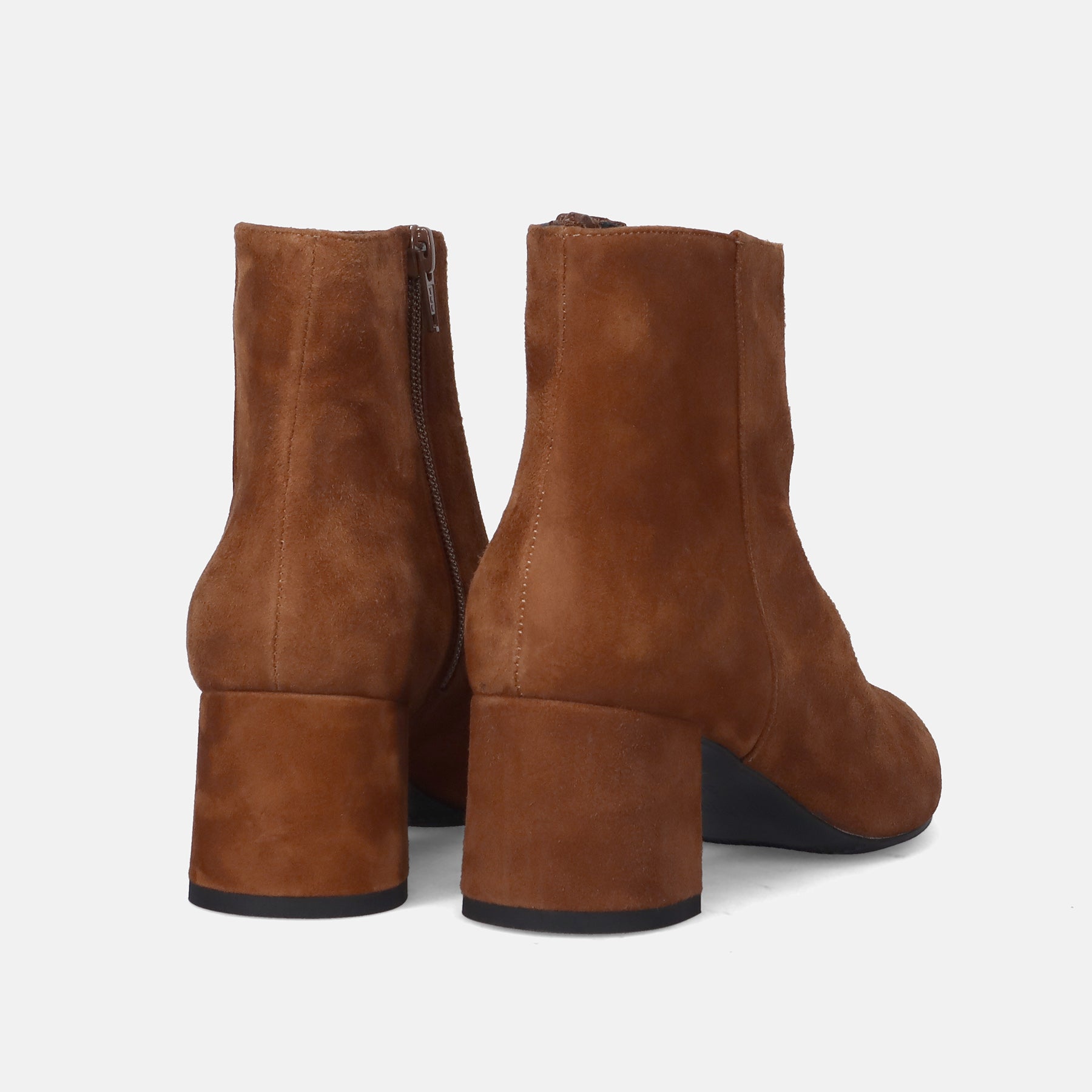 AI23---silvia rossini---502CAMOSCIO BRANDY_3_P