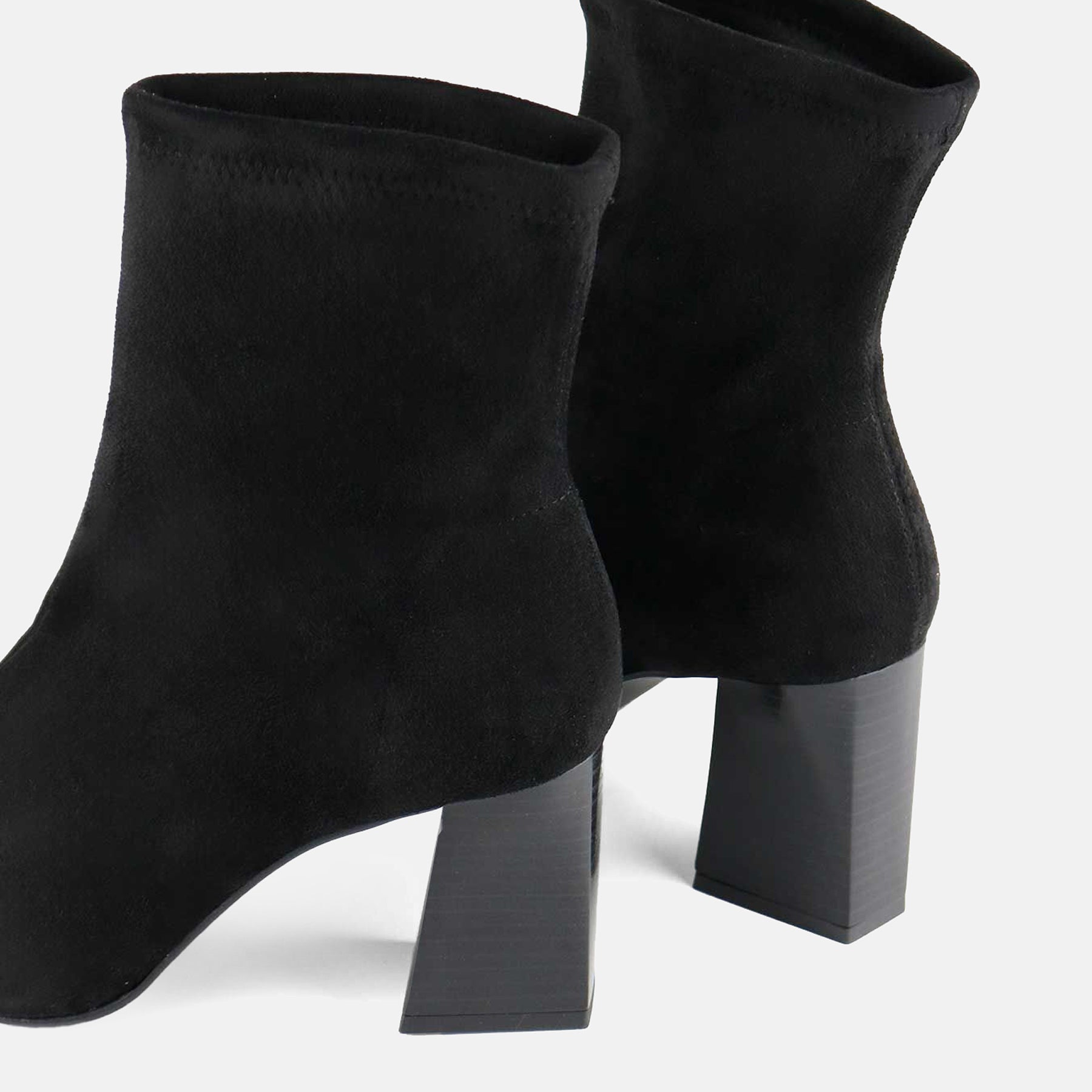 AI24---miss elastic---876133-AE05 NEGRO_2_P