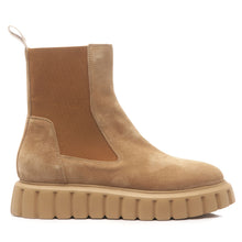 Chelsea Ankle Boot Voile Blanche Grenelle in light brown suede