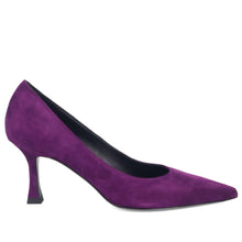 White d' decollete in soft purple suede with medium heel