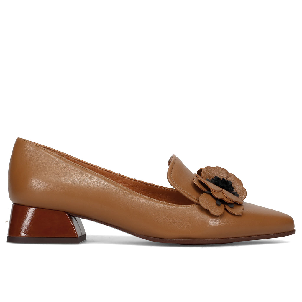 AI25---chie mihara---HADROSLINDA CAMEL