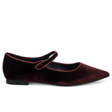 Lea velvet wine