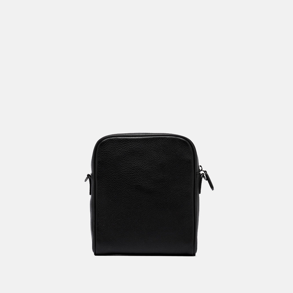 AI25---gianni chiarini---B18269 GRNCRV001 NERO_3_P