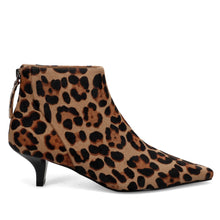 Spotted ankle boot