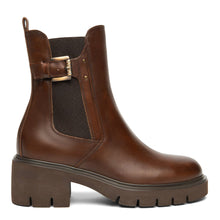 Women's Chelsea boots NeroGiardini in brown leather with comfortable medium heel