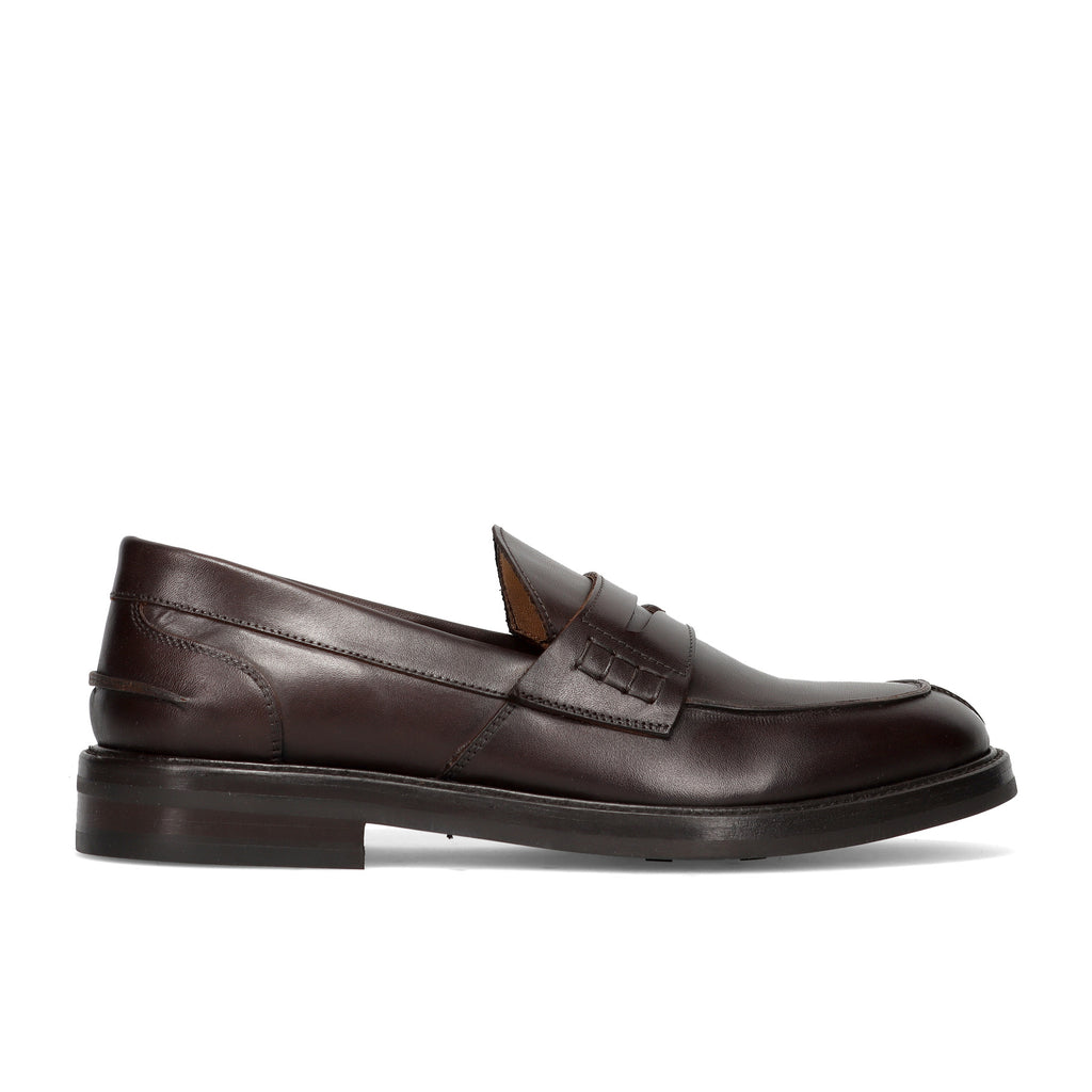 BOTTI: Men's loafer in dark brown leather with rubber sole and leather welt