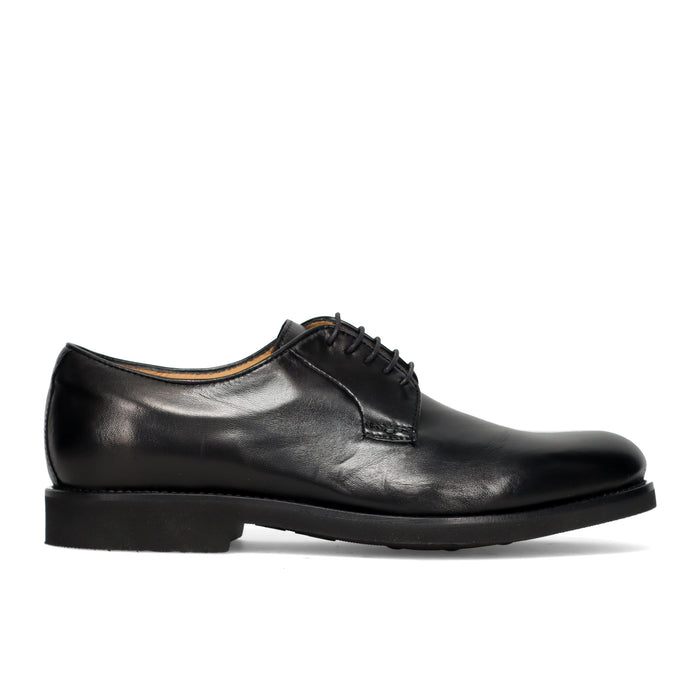 CALPIERRE: Men's lace-up Derby shoe in soft black leather with removable insole