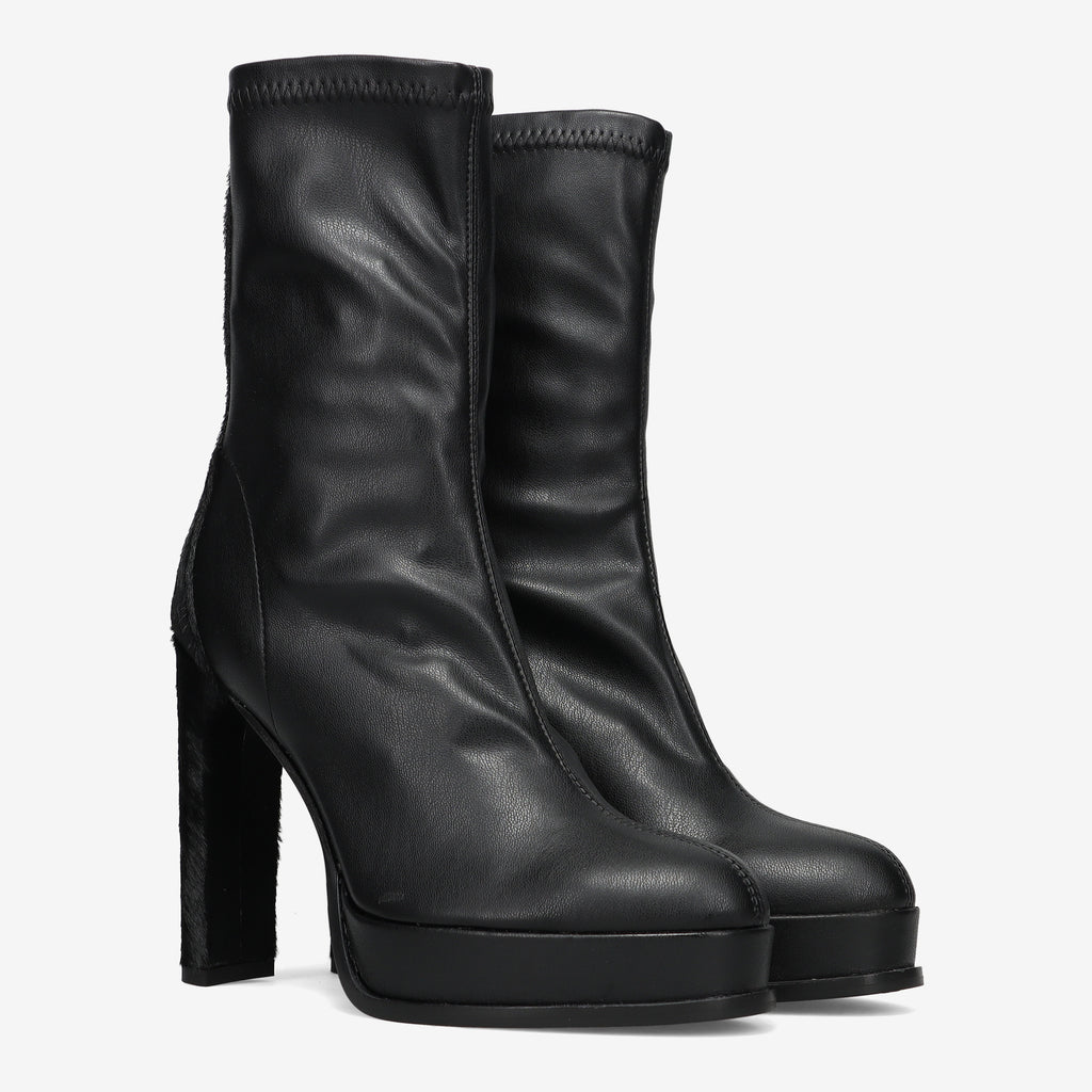 AI26---chantal---3304SORSO NERO_1_P