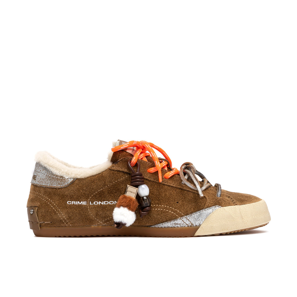 Crime London: Women's sneaker in biscuit suede and silver leather with teddy fur lining