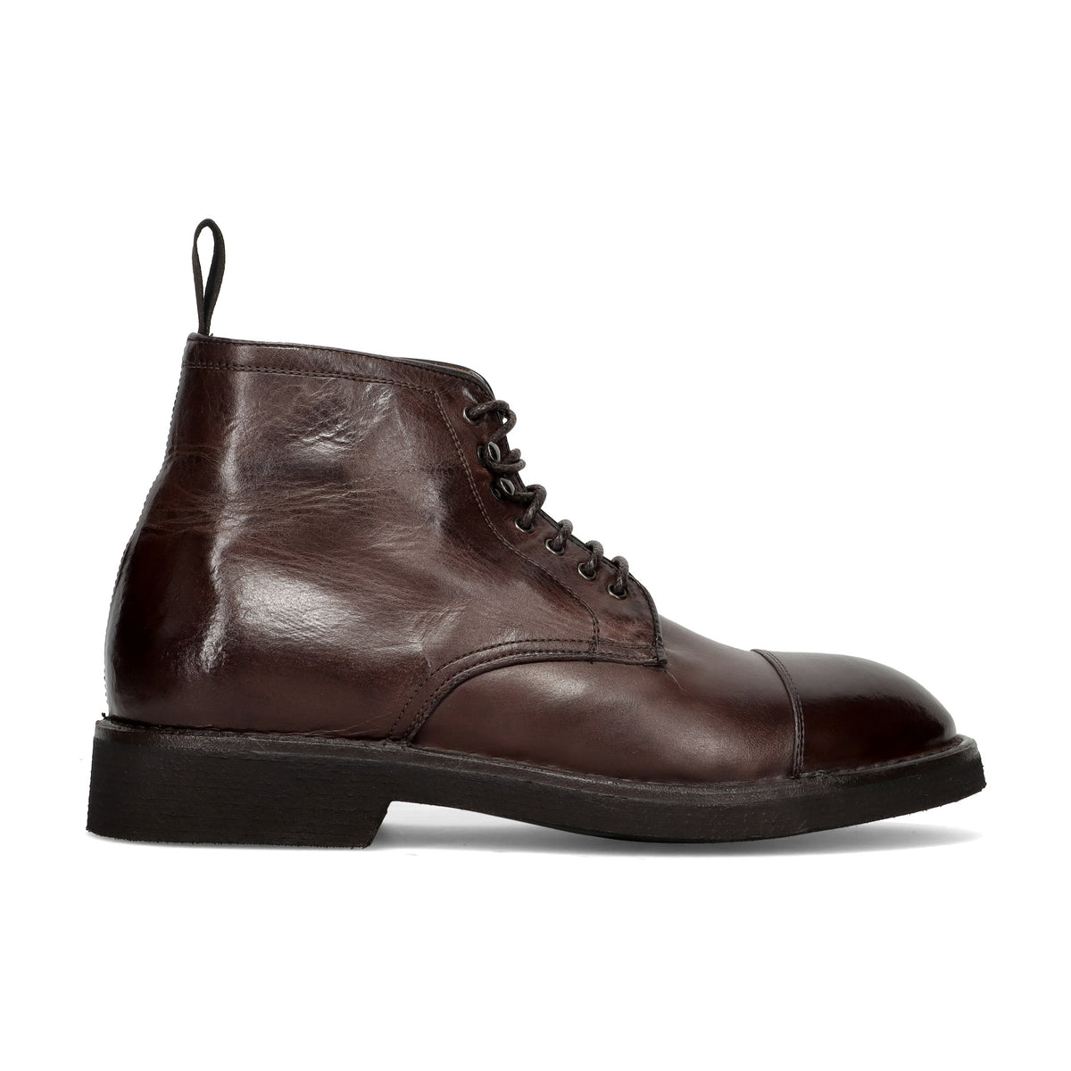Green George: Men's mid-cut shoe in rich washed brown Maremma leather with rubber sole