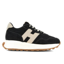 H641 black suede