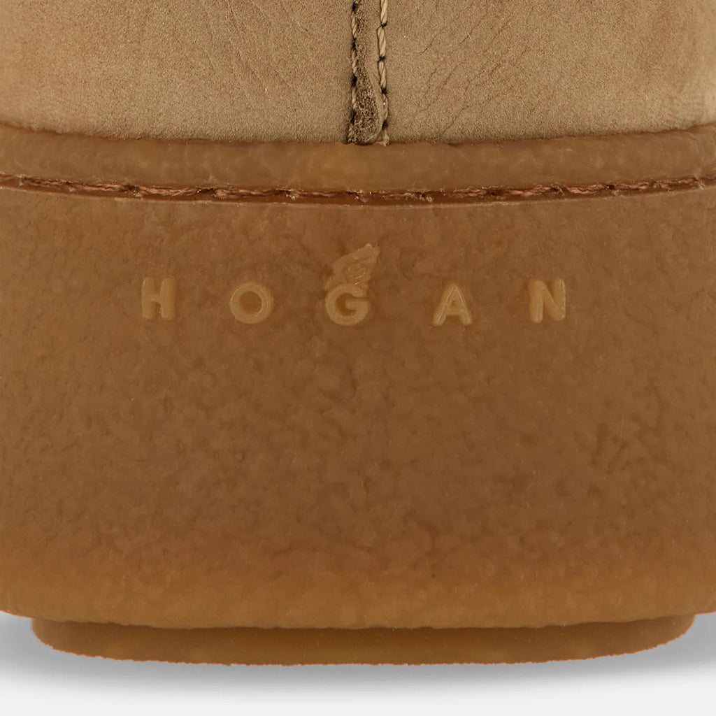 AI26---hogan---HXW6980FB6TUIE0CP4_7_P