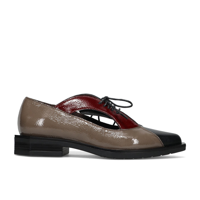 LE BOHEMIEN: Women's lace-up shoe in glossy taupe, burgundy and black leather