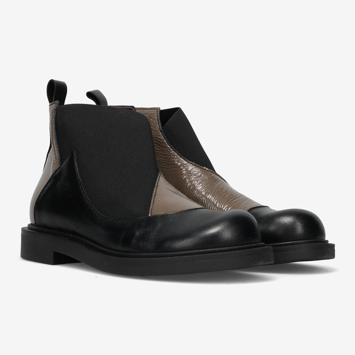 AI26---le bohemien---R08-1VITELLO NERO_1_P