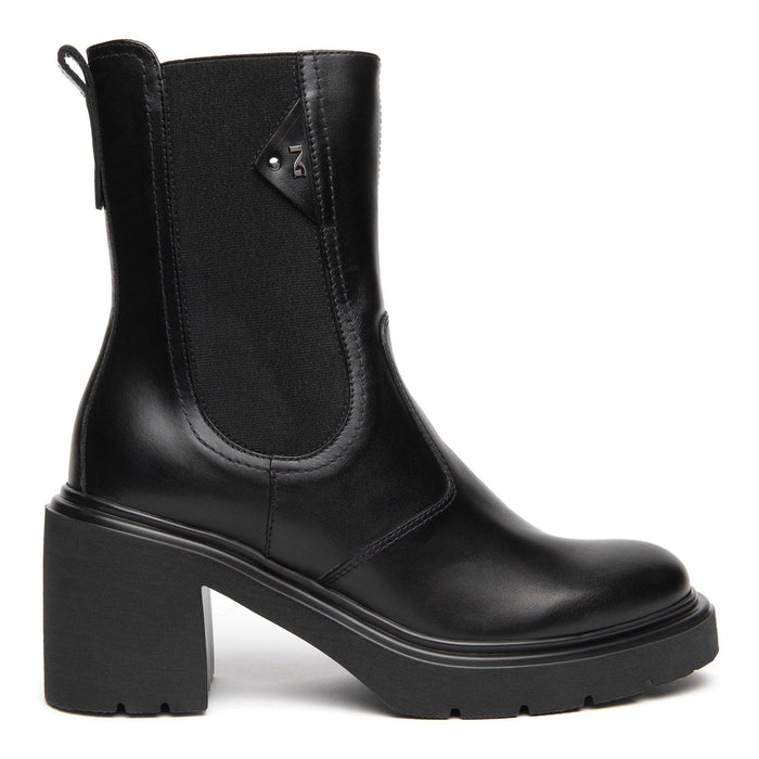 NeroGiardini: Women's Chelsea ankle boots in black leather with a comfortable medium heel