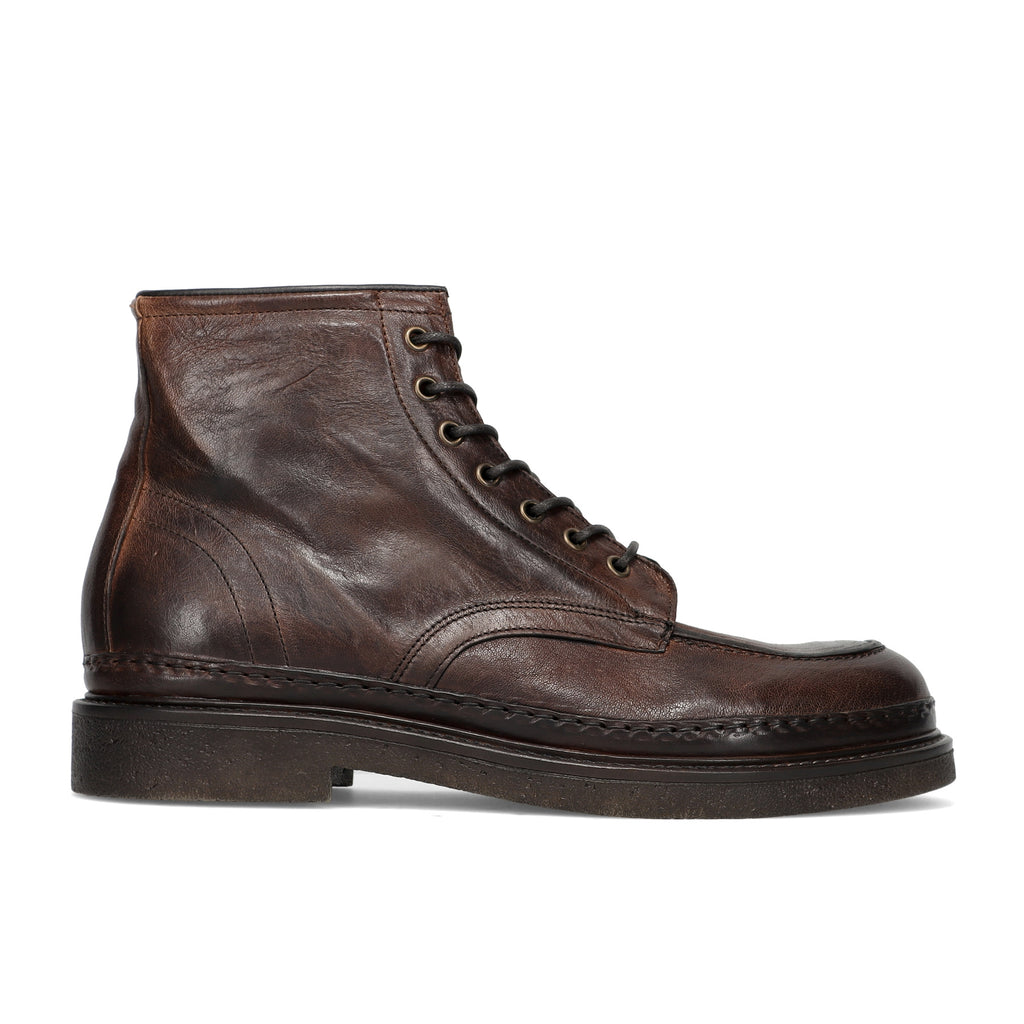 PAWELKS: Men's lace-up ankle boot in vintage brown leather with leather welt