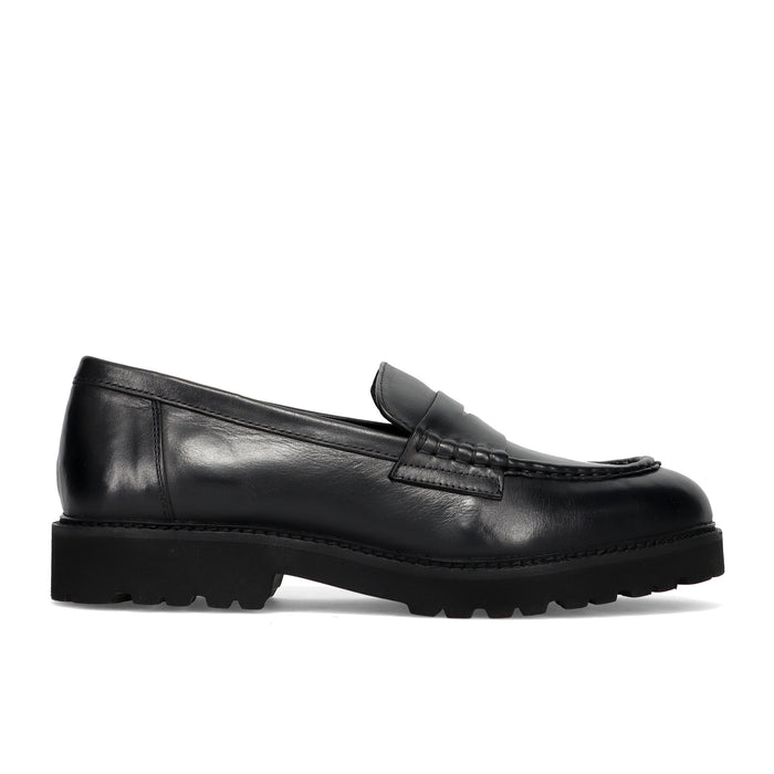 SANGIORGIO: Men's penny loafer in soft black leather with lug rubber sole