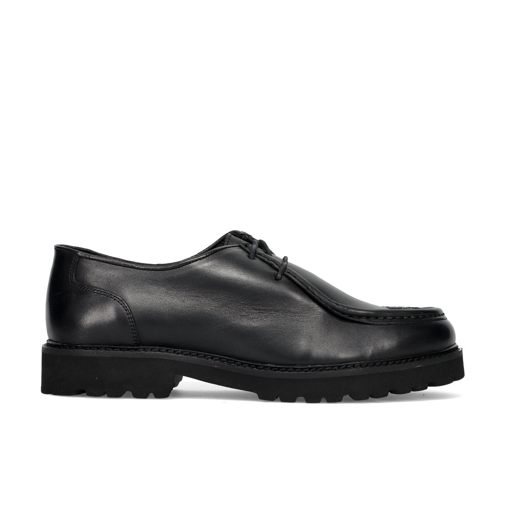 SANGIORGIO: Men's engineer-style lace-up shoe in soft black leather with a lugged rubber sole