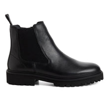 Chelsea boot black leather
