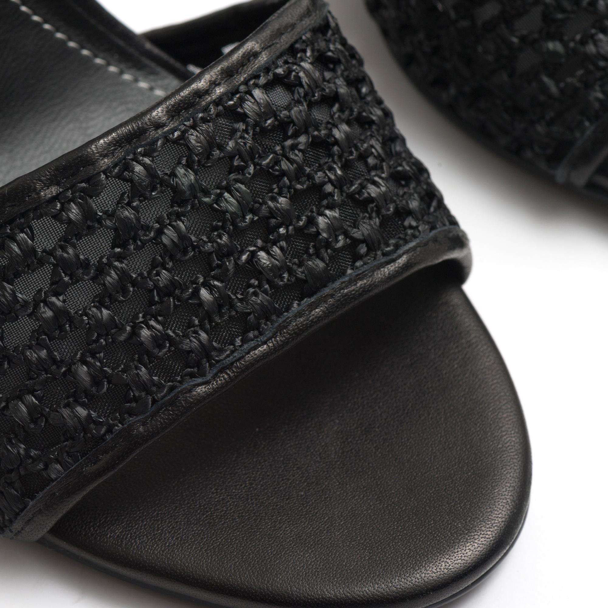 Kendall + Kylie Genna sandal in black with high heel