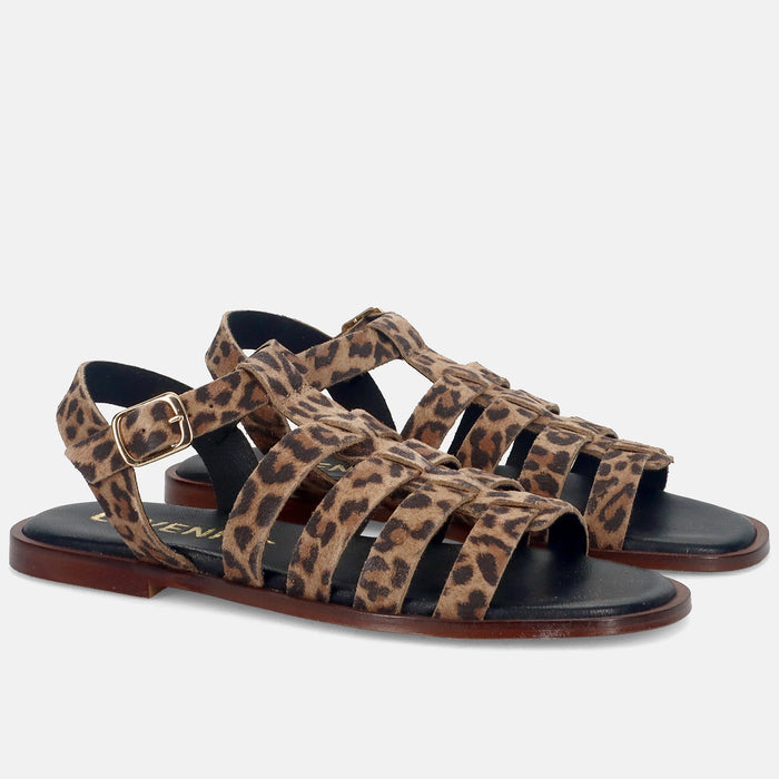 PE25---lovenitt---BETOLEOPARD_1_P