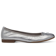 Essentials ballet flat
