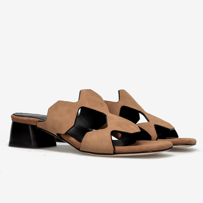 PE26---claudia peruzzini---2608NABUK COGNAC_1_P