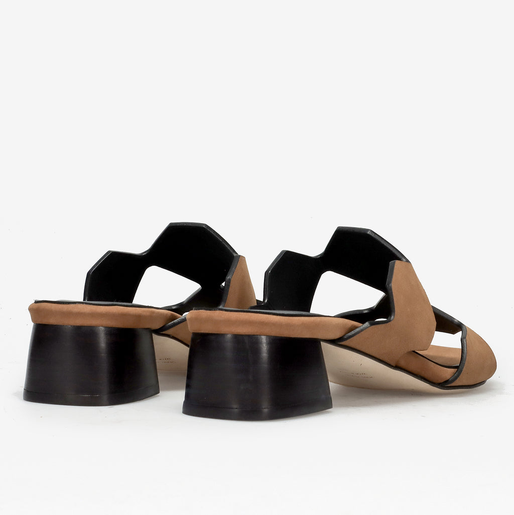 PE26---claudia peruzzini---KA2605COGNAC_3_P