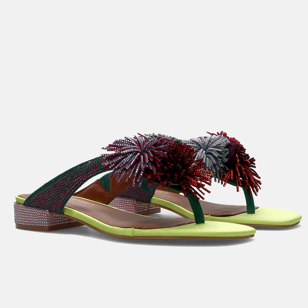 PE26---kurt geiger---POM POM T-BAR830_1_P